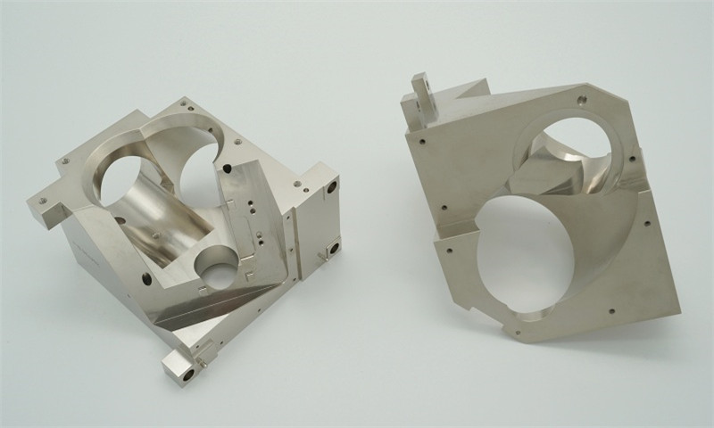 Bahagian pemesinan CNC aloi aluminium 6061-T6 dengan penyaduran nikel
